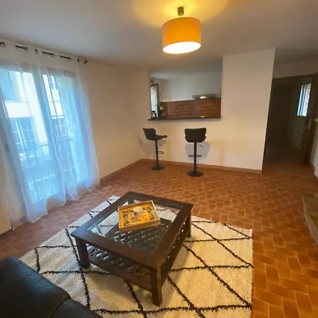 Au Coeur Du Village